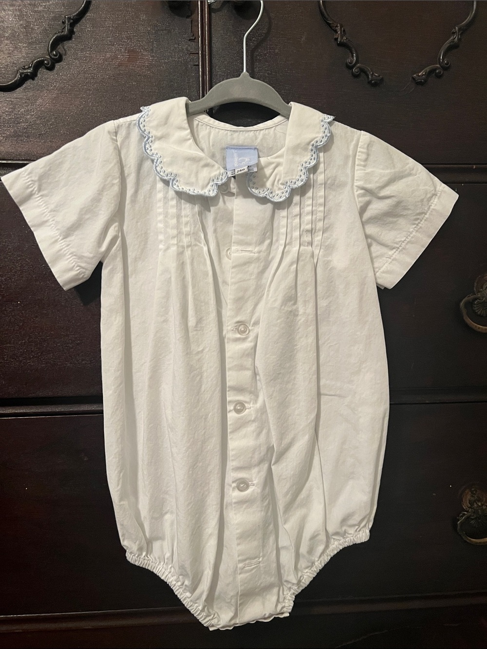 bella bliss White Short-Sleeve Peter Pan Collar with Light Blue Embroidery